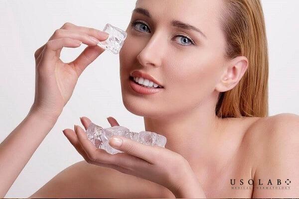 Chườm lạnh giúp khắc phục mặt bị nổi mẩn đỏ và ngứa 