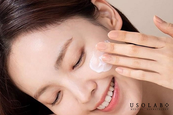 Dùng kem dưỡng ẩm vào ban ngày vẫn cần dùng kem chống nắng