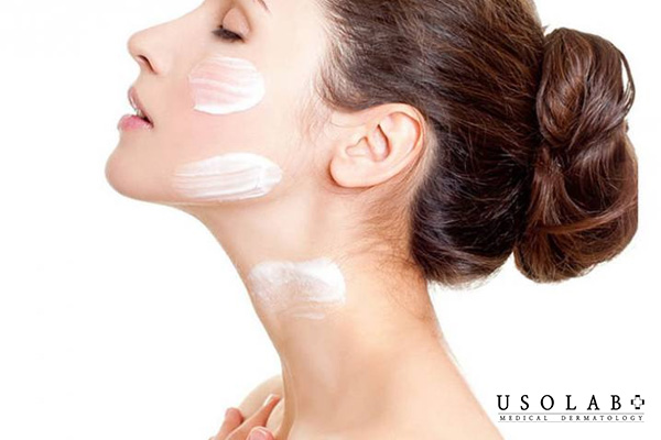 Sự khác biệt về công thức giữa kem dưỡng da mặt và kem dưỡng da cổ là rất đáng kể