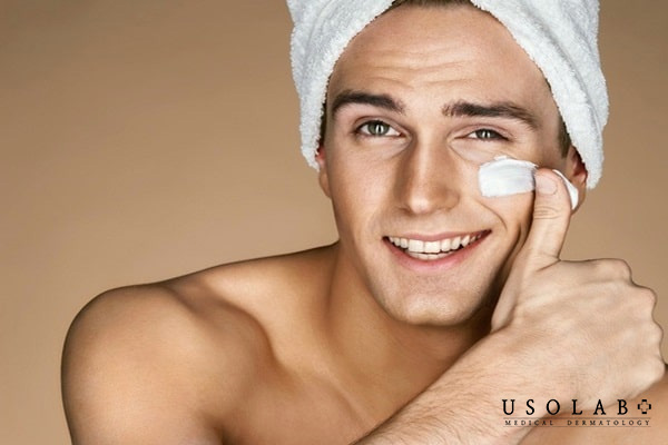 Kết hợp routine skincare dành cho nam da mụn