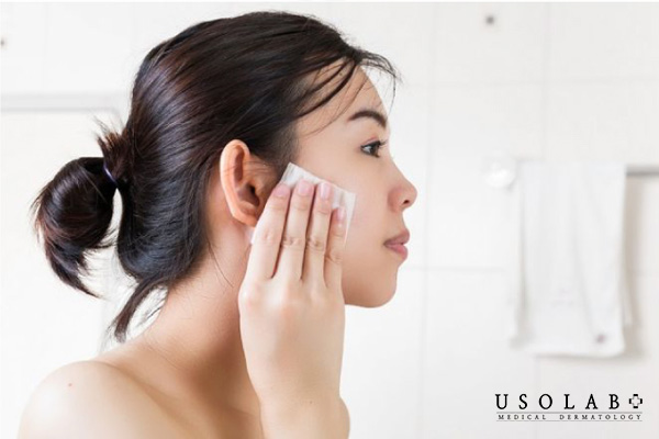 Khi nào nên dùng nước tẩy trang không cần rửa lại, khi nào nên rửa?