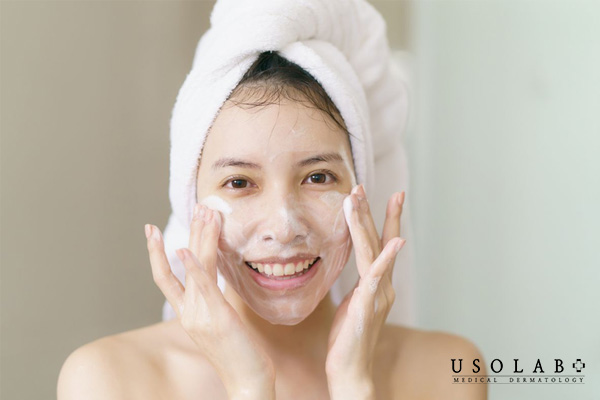 Sữa rửa mặt kiềm dầu là sản phẩm dành riêng cho làn da dầu mụn