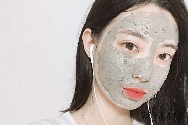 Dùng mặt nạ đất sét 