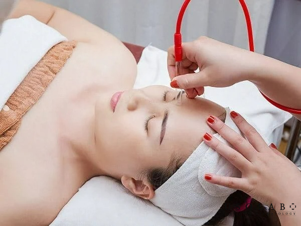 Cách lấy nhân mụn không cần nặn