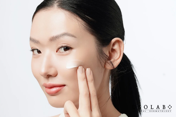 Vì sao da hỗn hợp thiên khô luôn “khó chiều”