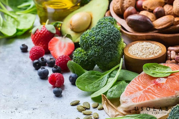 Bổ sung vitamin, khoáng chất và chất chống oxy hóa sẽ giúp da trắng