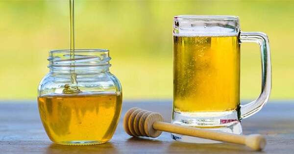 Bia và mật ong làm mềm và mượt da