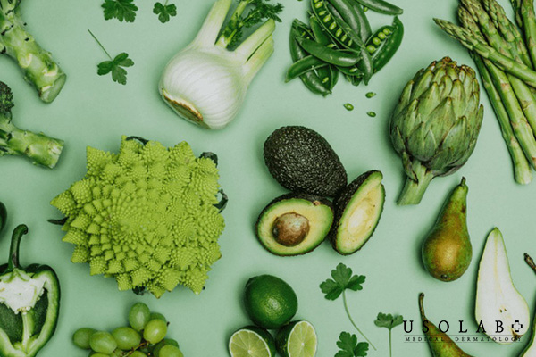Trong rau xanh chứa hàm lượng lớn vitamin A, C, E và các chất chống oxy hóa