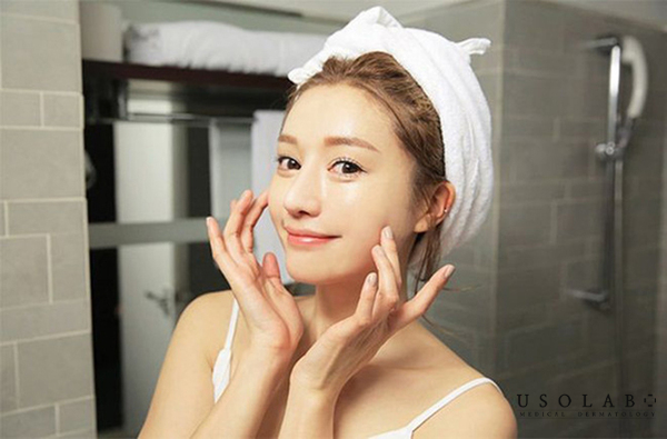 Làm sạch da trước khi xông mặt giúp dưỡng chất hấp thu dễ hơn