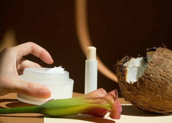 Cách dùng kem dưỡng ẩm lành tính cho da nhạy cảm hiệu quả