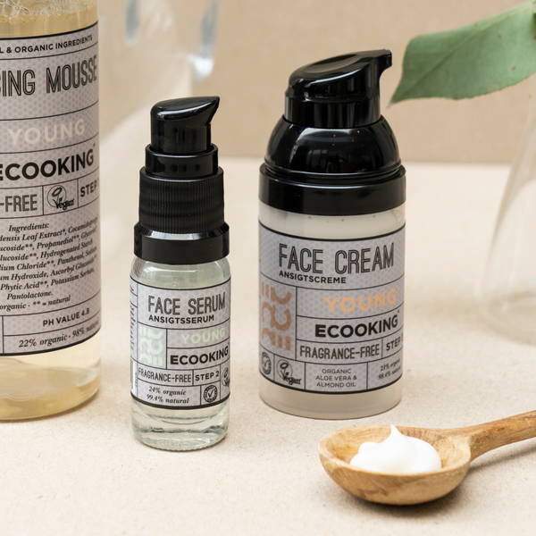 Kem dưỡng da chân qua đêm Ecooking