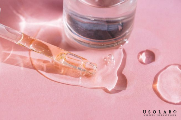 Serum được hiểu là dạng tinh chất có kết cấu lỏng nhẹ Serum được hiểu là dạng tinh chất có kết cấu lỏng nhẹ