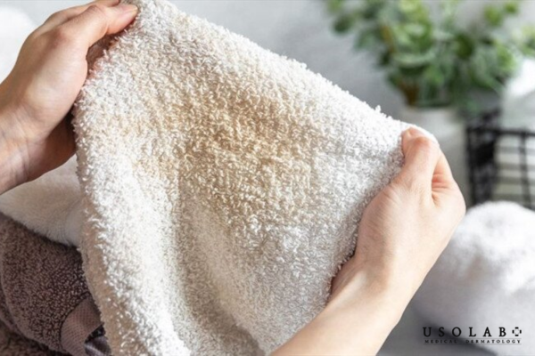 Khăn thô, khăn cũ, khăn có mùi ẩm