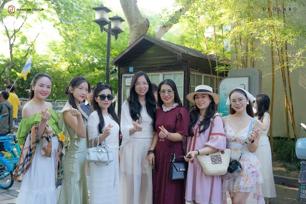 𝗟𝗨𝗫𝗨𝗥𝗬 𝗥𝗘𝗧𝗥𝗘𝗔𝗧