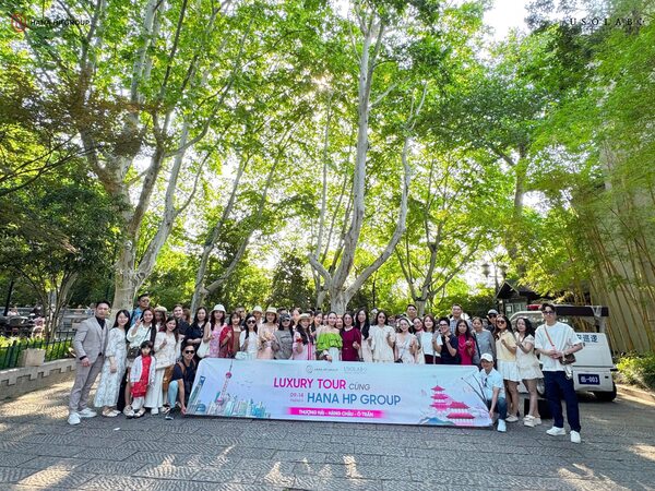 𝗟𝗨𝗫𝗨𝗥𝗬 𝗥𝗘𝗧𝗥𝗘𝗔𝗧