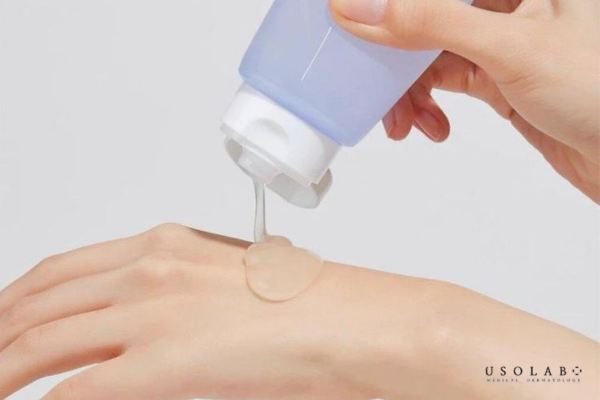 Sữa rửa mặt dịu nhẹ cho da khô