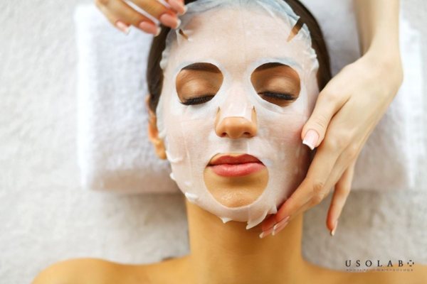 Dùng sản phẩm làm sáng da (serum, mask) Dùng sản phẩm làm sáng da (serum, mask)