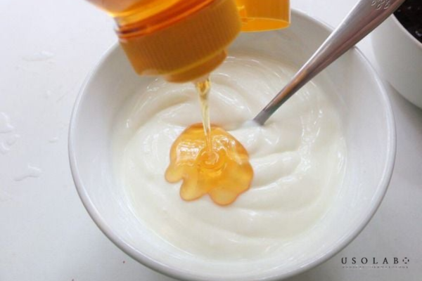 Mặt nạ sữa chua + mật ong Mặt nạ sữa chua + mật ong