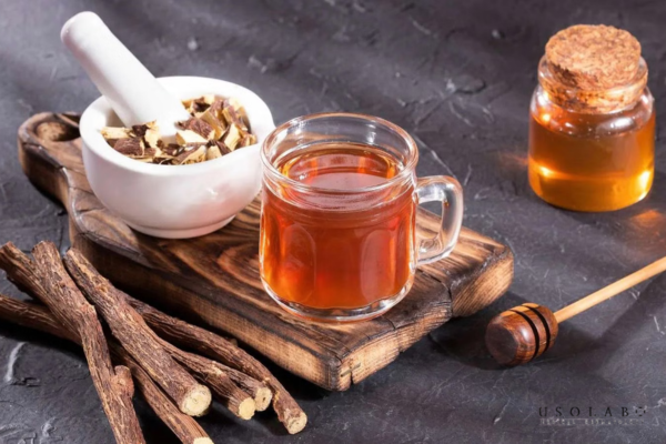 Mặt nạ bột cam thảo + mật ong