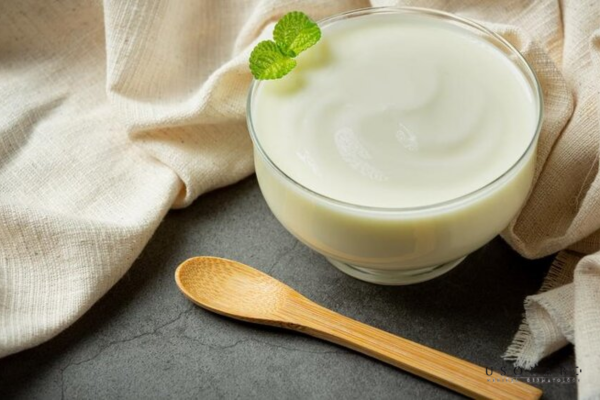 Hỗ trợ giảm mụn từ bên trong, tăng cường độ ẩm và độ mềm mịn cho da Hỗ trợ giảm mụn từ bên trong, tăng cường độ ẩm và độ mềm mịn cho da